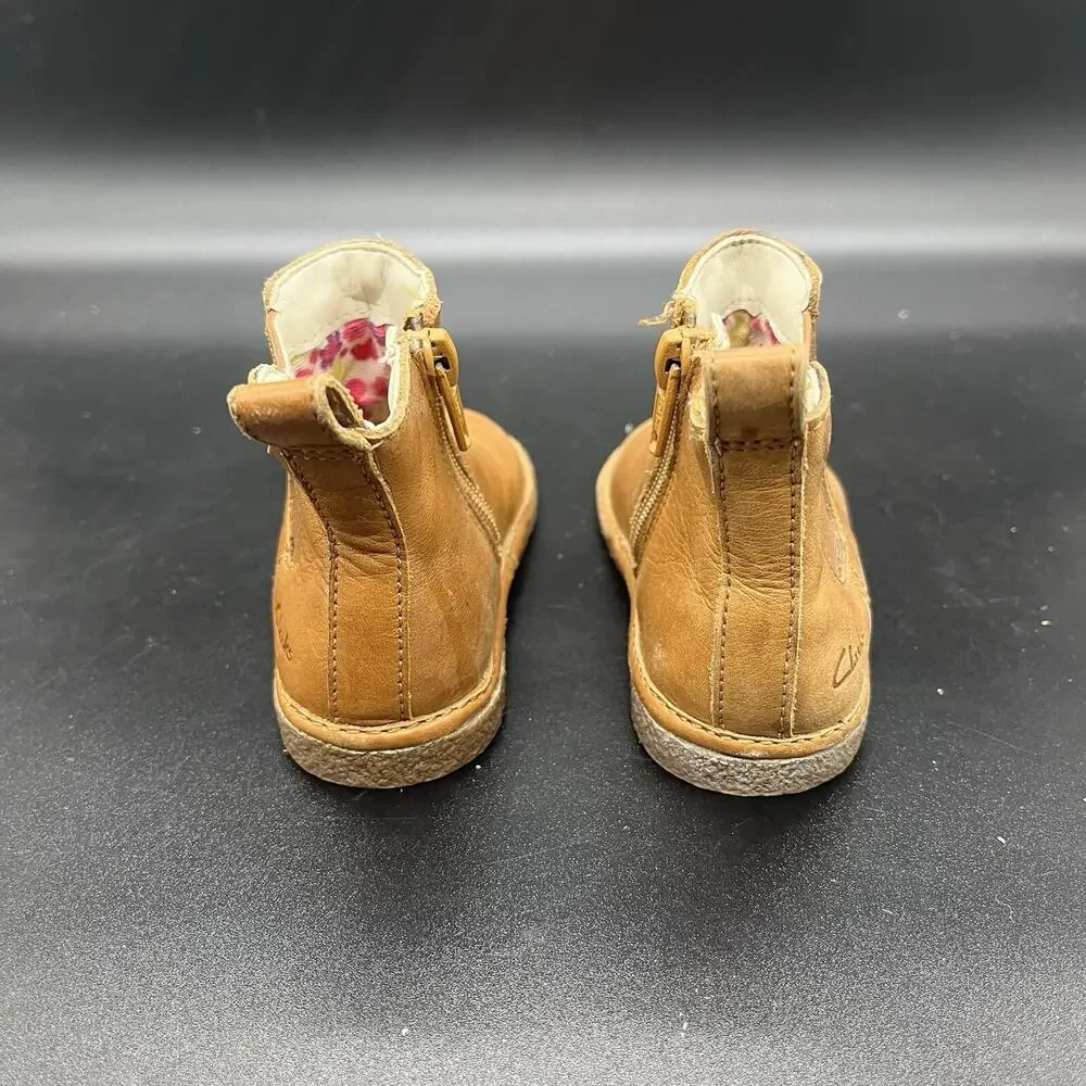 Clarks brown leather toddler boots size 5 embroidered floral